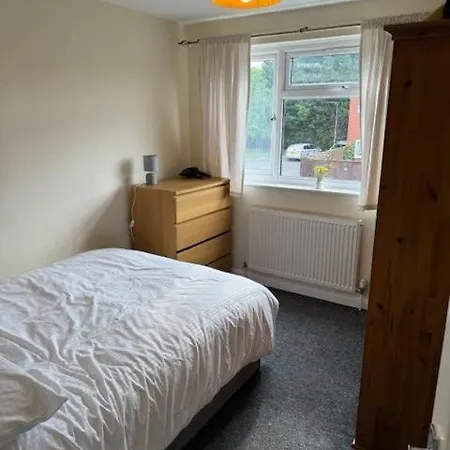 Quiet, Sleeps 12, 2 Bathrooms, Lots Of Parking, Kia 2 Nottingham Exterior photo