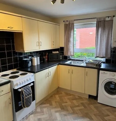 Quiet, Sleeps 12, 2 Bathrooms, Lots Of Parking, Kia 2