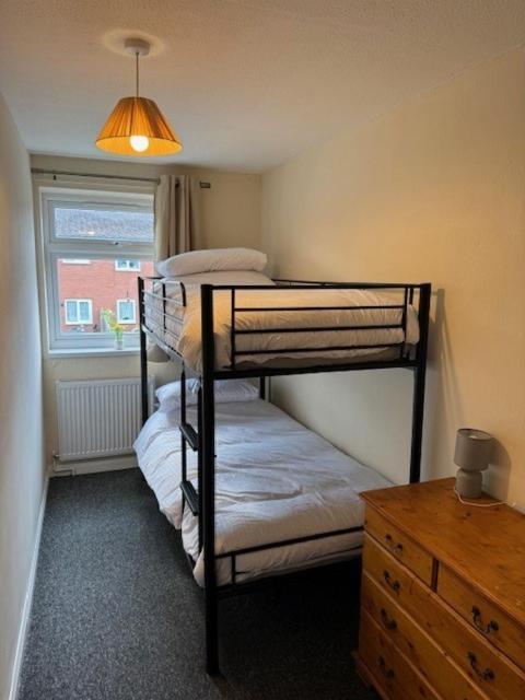 Quiet, Sleeps 12, 2 Bathrooms, Lots Of Parking, Kia 2 Apartment
