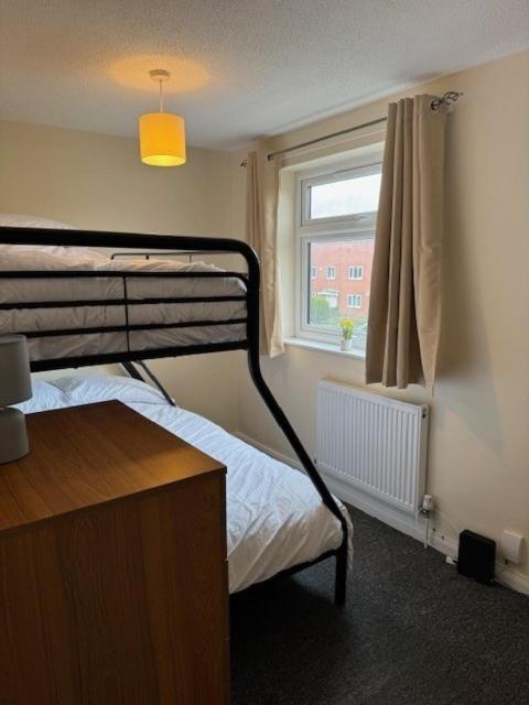 Quiet, Sleeps 12, 2 Bathrooms, Lots Of Parking, Kia 2 Apartment